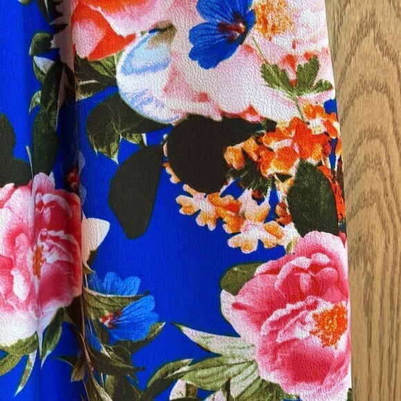 ROSE & OLIVE Ruffle Off The Shoulder Floral Print Dress - Picture 5 of 9